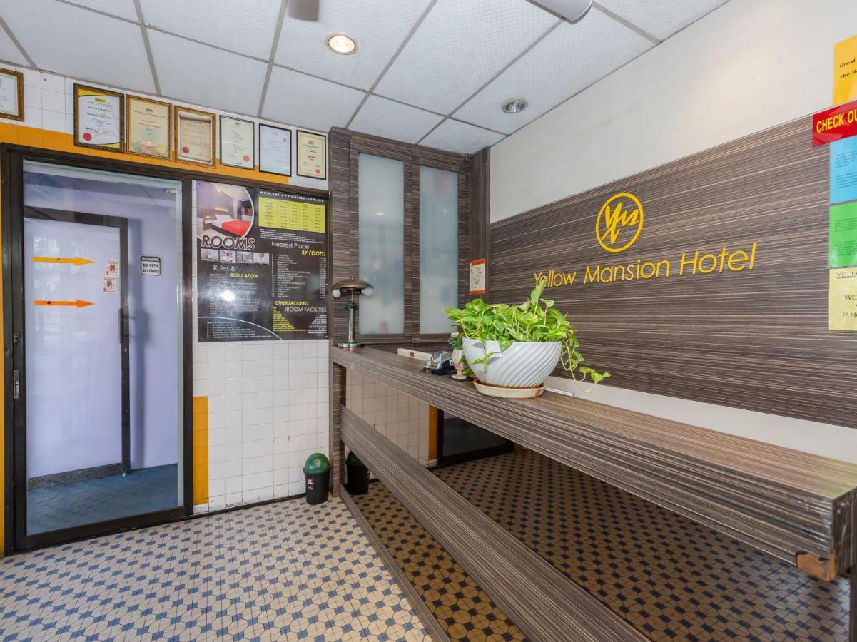Oyo 1088 Yellow Mansion Banda Kaba Hotel Малакка Экстерьер фото
